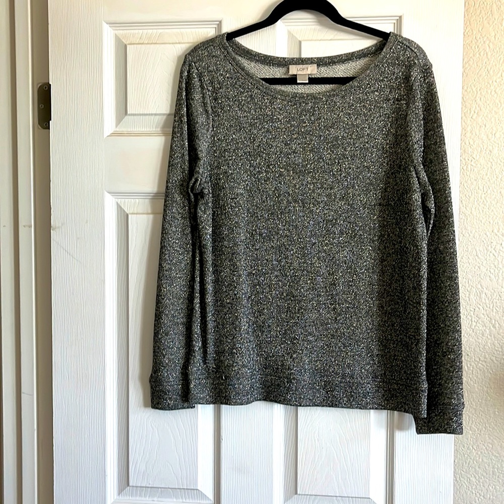 Loft, light weight top w/ glitter like print